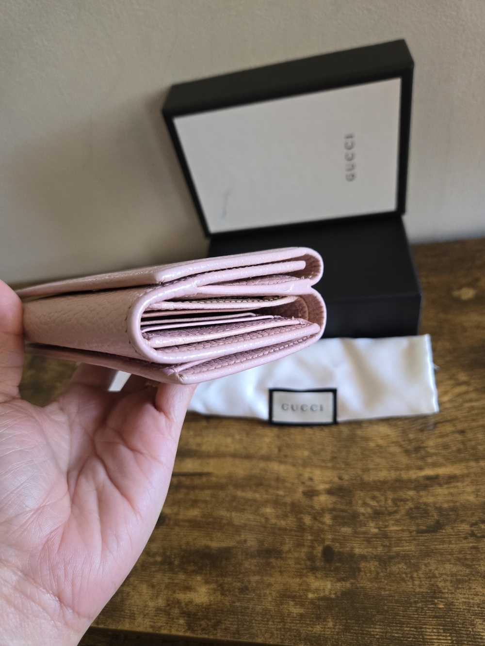 Gucci Pink Leather Small Wallet with Gold Hardware - Picture 4 of 9